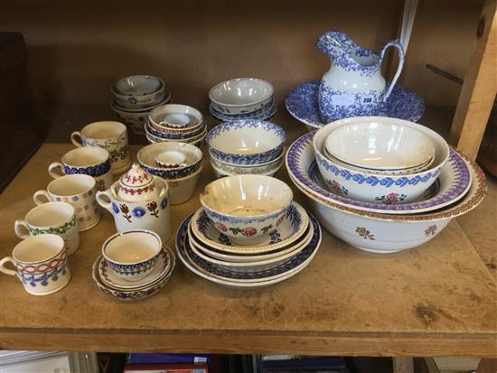 Spongeware jug & basin, various Spongeware bowls & dishes